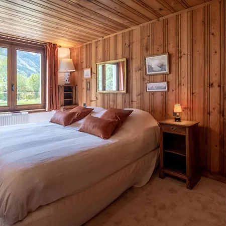 De L'aiguille With View On Mont Blanc