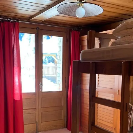 Spacious Cosy Chalet With Views Of Mont Blanc